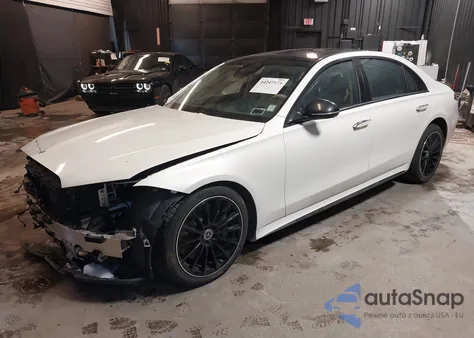 2023 Mercedes-Benz S 500 4Matic z USA, uszkodzony, nr VIN W1K6G6DB7PA198591